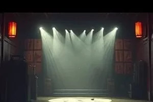 《逆光检修》输电线路巡检行业剧横版封面